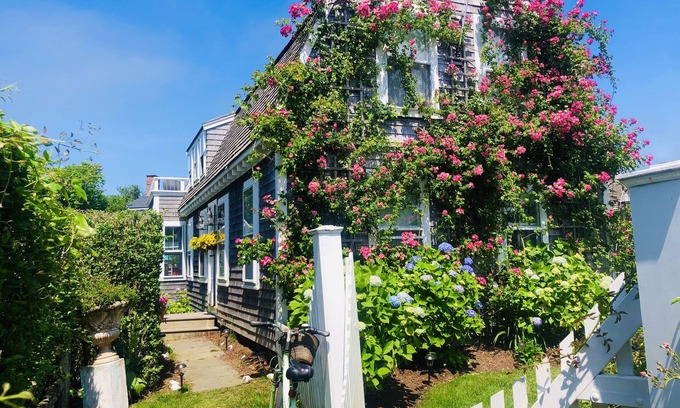 Siasconset House | Steps from the beach views of the ocean