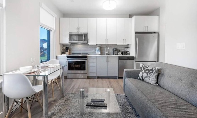 Central-Maverick Square - Paris Street Apartment | Steps from Waterfront | Private Studio | Upscale Amenities | GLS