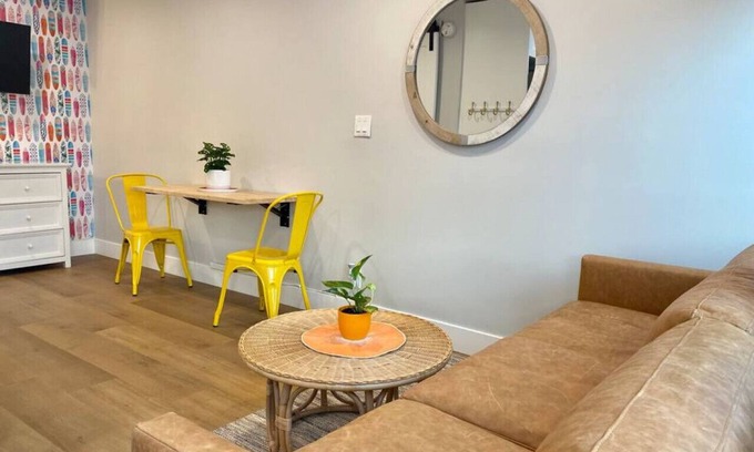 Huntington Beach Bed & Breakfast | Steps To Beach, Main St, Pac City | BBQ | Firepit