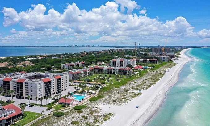 Longboat Key Condo | Steps to private beach and Gulf Coast Florida sunsets!