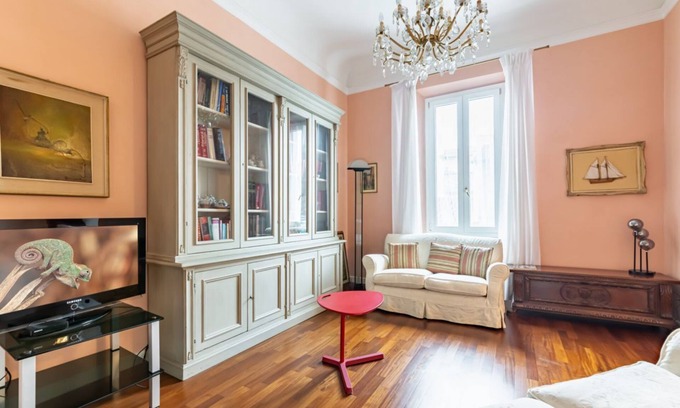 Careggi Rifredi Apartment | Stibbert & Statuto Elegant Flat with Balcony