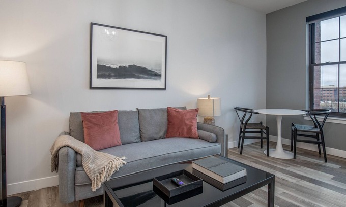 Soulard Apartment | STL - 2424 S 9th #410 (Mission Rock)