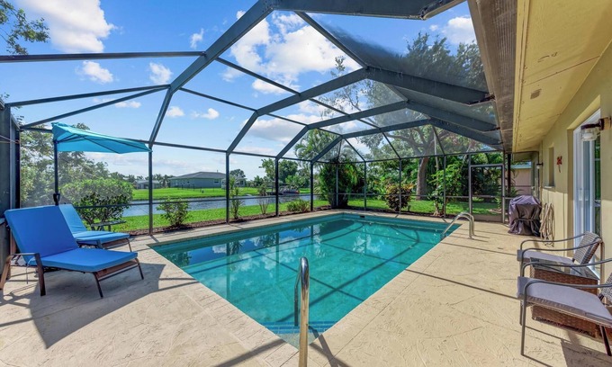 Oakland Hills House | Stocked Pool Home Canal View 8 Miles Beaches, Golfing, Fishing, Entertainment!nn