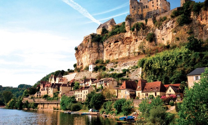 Beynac-et-Cazenac House | STONE HOUSE & HEATED POOL NESTLED IN THE COUNTRYSIDE 800M FROM BEYNAC