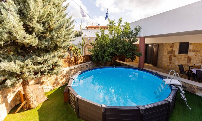 Asteri House | Stone house in Asteri