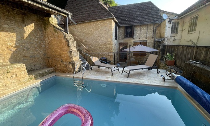 Montignac Ski Chalet | Stone house with swimming pool and terrace for 6