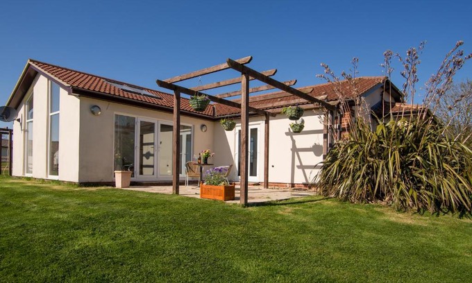 Sidmouth House | Stoneleigh Village