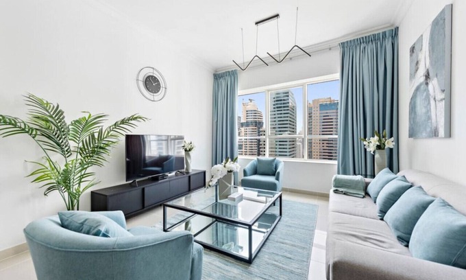 Jumeirah Lake Towers Apartment | StoneTree - V3 Tower 1BR - Peaceful Community