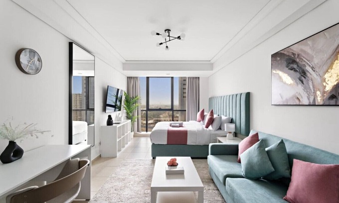 Jumeirah Lake Towers Apartment | StoneTree - Cozy Studio - JLT