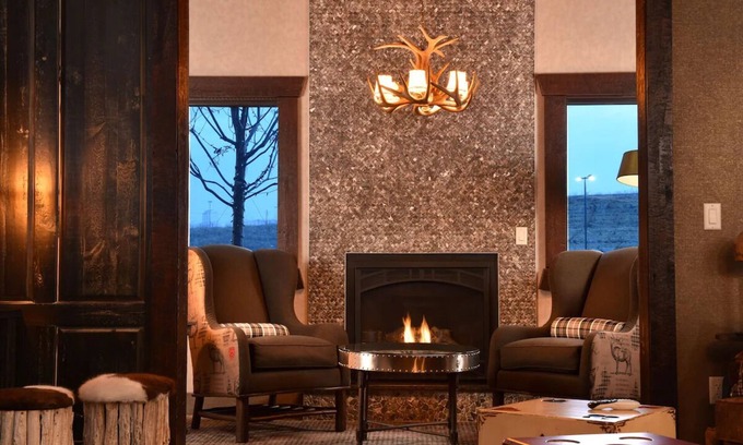 Broken Arrow Hotel | Stoney Creek, Kitchen and Balcony, Extended Stay King Suite | 2 Units