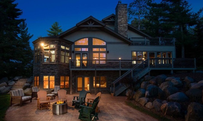 Three Lakes Cottage | Stony Crest Cabin - On Lakefront - Large Family-Sized Cabin w/ Games and Theater