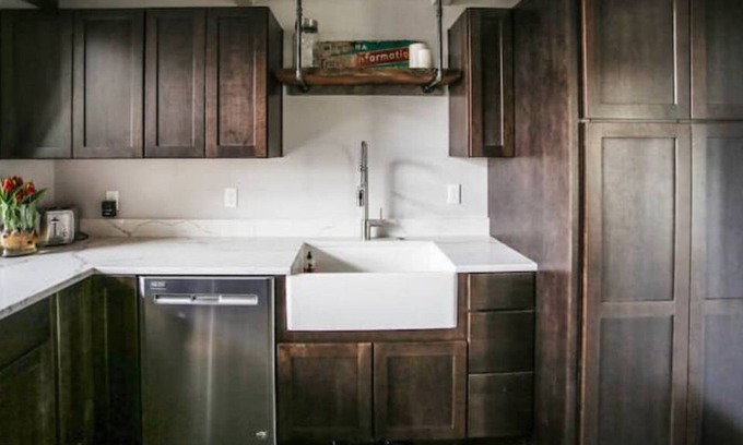 Bozeman Ski Chalet | Story Mill Hillside Retreat with Loft Bedroom & nearby park