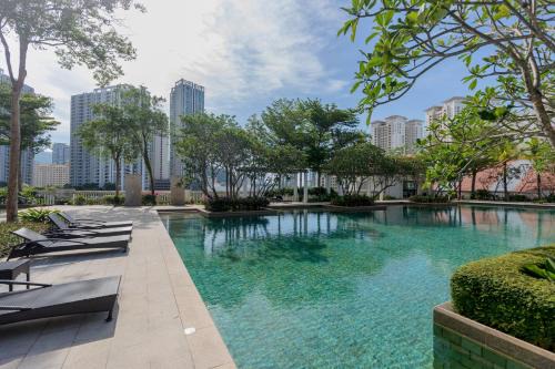 Seri Tanjung Pinang Apartment | Straits Quay Waterside Suite, by BAYAN