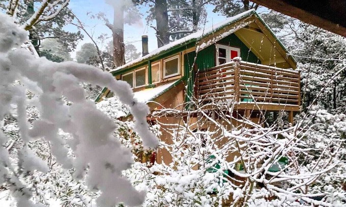 Medlow Bath Apartment | Strawbale HavennEarthen home in Medlow - romantic getaway for nature lovers