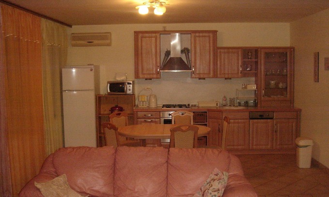 Nyiregyhaza Apartment | Strawberry appartment in the centre of the city