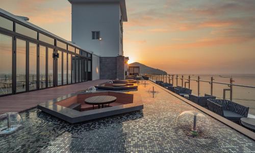 Geoje Hotel | Stubborn Hotel