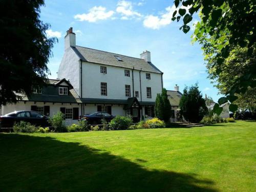 Milton Of Buchanan House | Stuc an t Sagairt Cottage , Loch Lomond