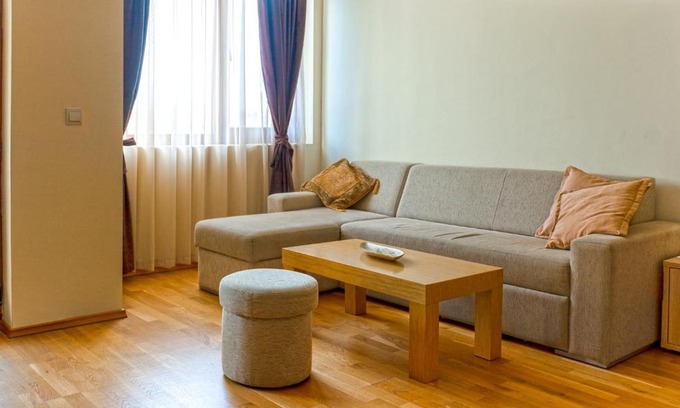 Saints Constantine and Helena Apartment | Studio on Maxi complex with parking
