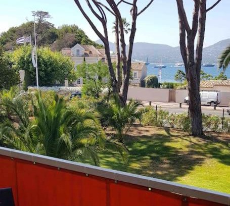 Saint-Tropez Apartment | Studio à Saint tropez avec terasse face à la mer
