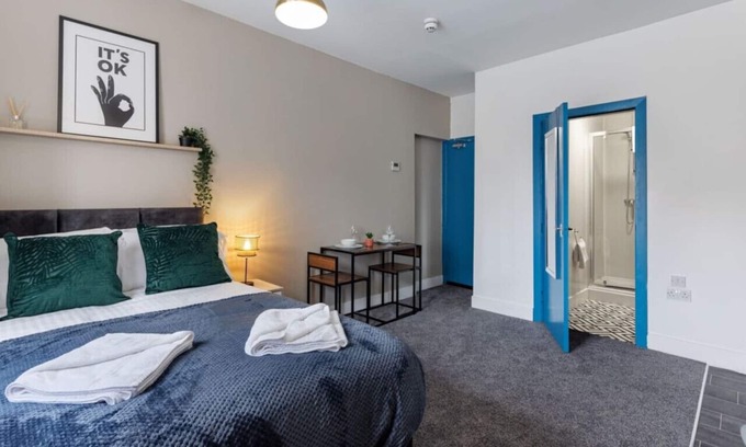 Middlesbrough Apartment | 🌟Studio 1 - City Centre - Free Wifi & Smart TV🌟