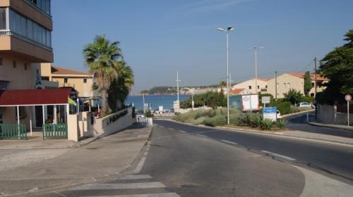 Six-Fours-les-Plages Apartment | studio 150 m de la mer