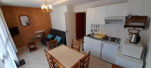 Besse-et-Saint-Anastaise Apartment | Studio 23m² Les Hermines n°41