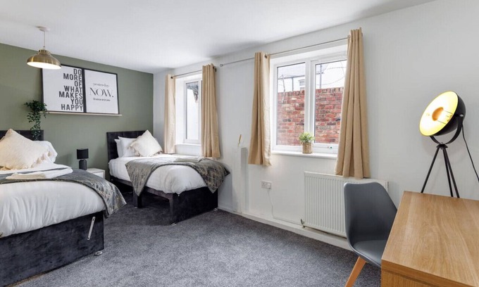 Middlesbrough Apartment | 🌟Studio 3 - City Centre - Free Wifi & Smart TV🌟