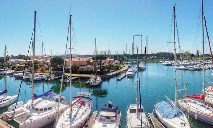 Cap d'Agde Apartment | Studio 34 m² with separate sleeping area 4 per fully equipped facing port malfato