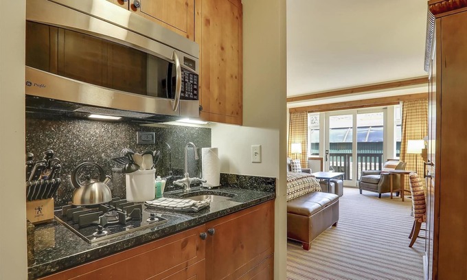 Stowe Area Condo | Studio 373: fireplace, a/c, & Spruce Peak amenities!