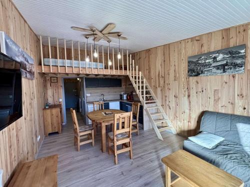 Jeux Apartment | Studio 4 pers, balcon sud, centre station, proche pistes et commerces - Alpe d'Huez - FR-1-405-43