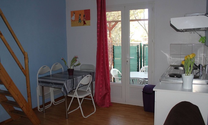 Saint-Cyprien Apartment | Studio 4 pers ground floor, large garden terrace close to the sea and shops