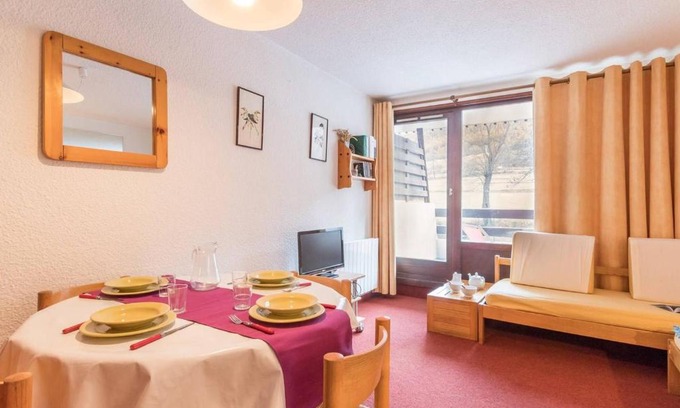 La Salle-les-Alpes Apartment | Studio 4 pers. - Ski-in/Ski-out, Piscine, Parking, 50m des remontées mécaniques - FR-1-330F-163