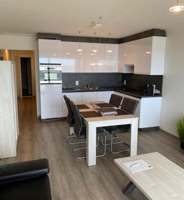 Middelkerke Apartment | Studio 405 op zeedijk met frontaal zeezicht 4de verdiep