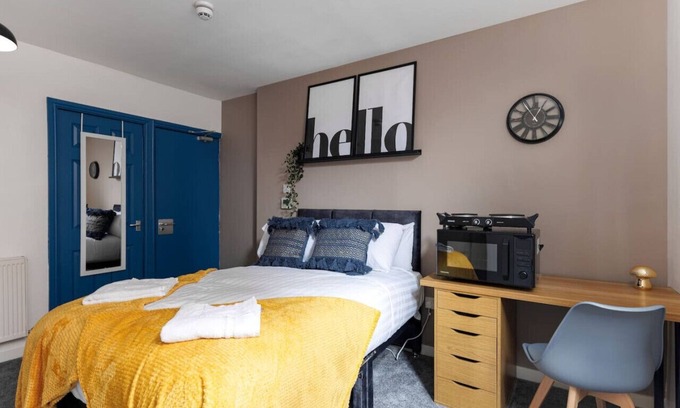 Middlesbrough Apartment | 🌟Studio 5 - City Centre - Free Wifi & Smart TV🌟