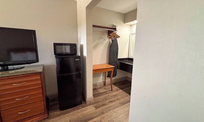Mesquite Hotel | Studio 6 Suites – Mesquite, TX – Gross Rd.