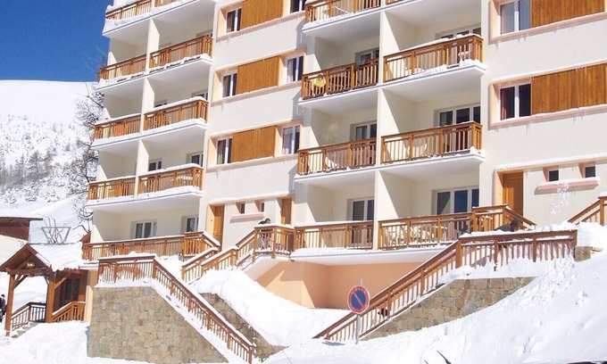 Jeux Apartment | Studio Alpe d'Huez for two people at the foot of the slopes in the Vieil Alpe district
