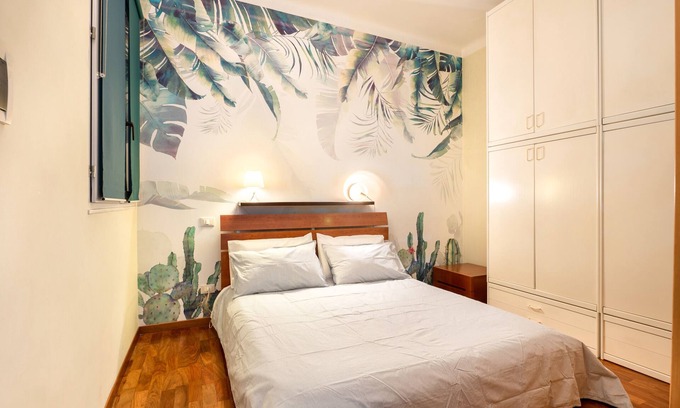 Grottaglie Apartment | Studio Apartment 'Casa Le Margherite 2' with Balcony, Wi-Fi and Air Conditioning