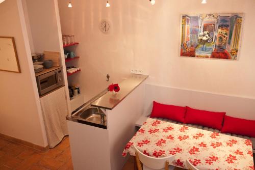 Arles City Centre Apartment | Studio Apartment Centre Historique