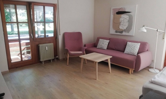 Bad Krozingen Apartment | Studio Apartment '1 Zimmer Appartement 1' with Balcony and Wi-Fi