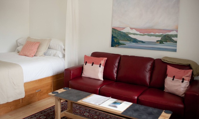 Eastsound Apartment | Studio Apartment in Eastsound, the Heart of Orcas Island - Chinook Studio 3