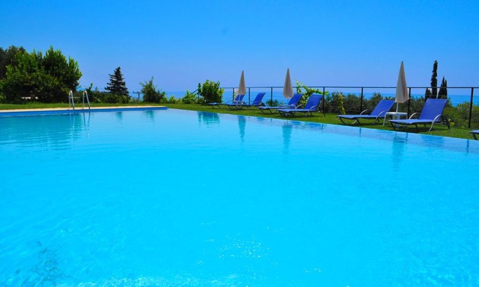 Parelia Apartment | Studio Apartments with swimming pool and sea view - Pelekas Beach