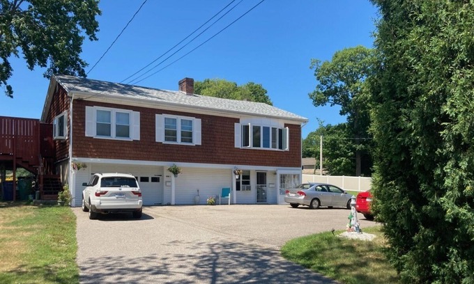 Hampton Apartment | Studio Apt, 4 minute walk from Beach