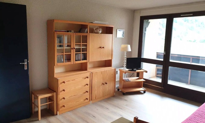 Correncon-en-Vercors Apartment | STUDIO AT THE FOOT OF THE CORRENCON SLOPES