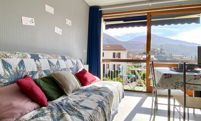 Vernet-les-Bains Apartment | Studio Avec Balcon et vue Dégagée à 5 min à Pied du Centre Ville