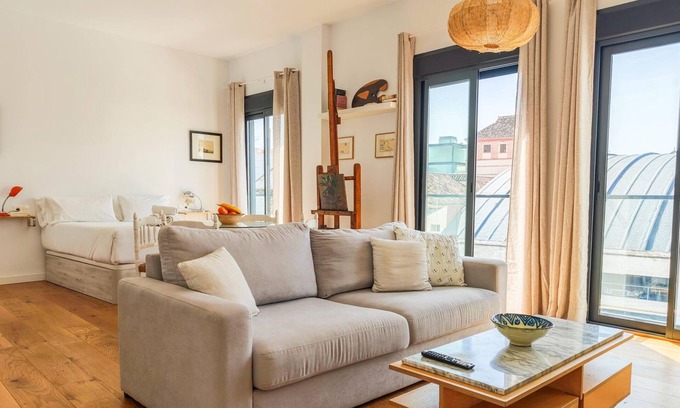 La Goleta Apartment | Studio Bohème Málaga Living4malaga