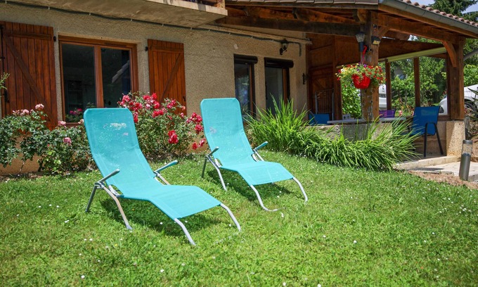 Arnos Apartment | Studio Boubet – Private terrace, A/C, Wi-Fi, peaceful countryside, near Pau & lake