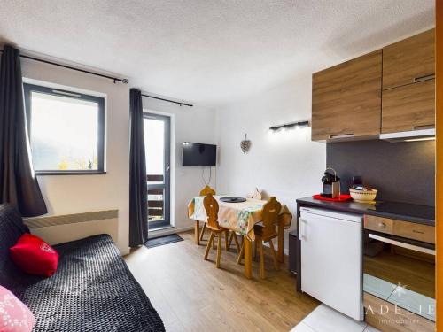 La Rosiere Apartment | Studio cabine à 80m des pistes avec parking et balcon exposé sud - FR-1-398-643