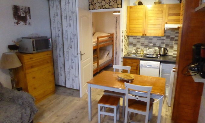 Les Angles Apartment | Studio Cabine 2 Adultes 2 Enfants Parking Wifi