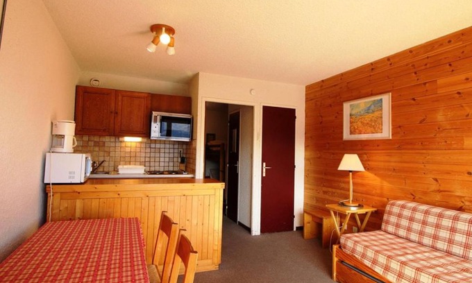 Auris Apartment | Studio cabine 4 pers, pieds des pistes, proche commerces, balcon, vue sur montagnes - FR-1-297-30