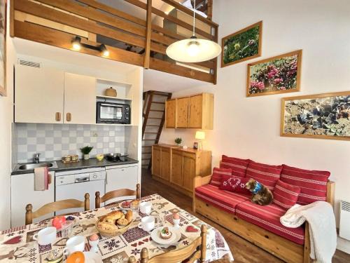 Val-d'Isere Apartment | Studio cabine avec mezzanine à 300m du centre et 450m des pistes à Val d'Isère - FR-1-411-61